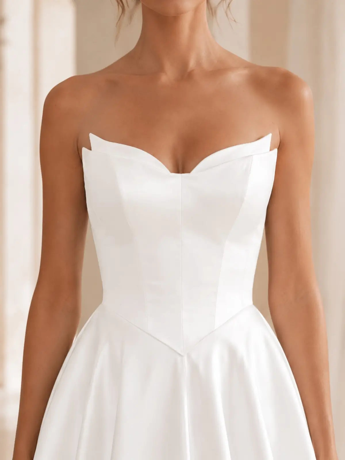 Minimalist Sweetheart Neckline Wedding Dress