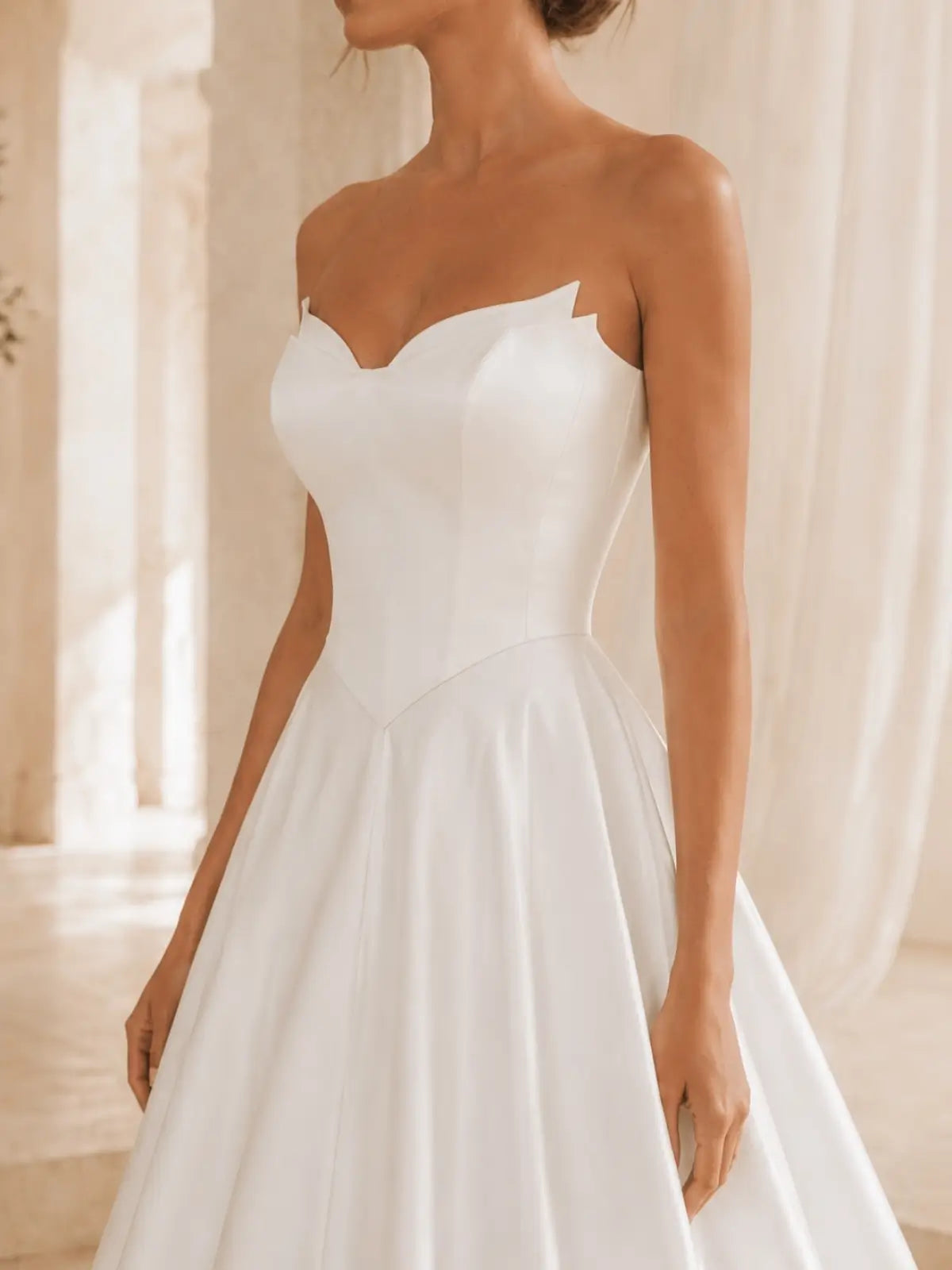Minimalist Sweetheart Neckline Wedding Dress