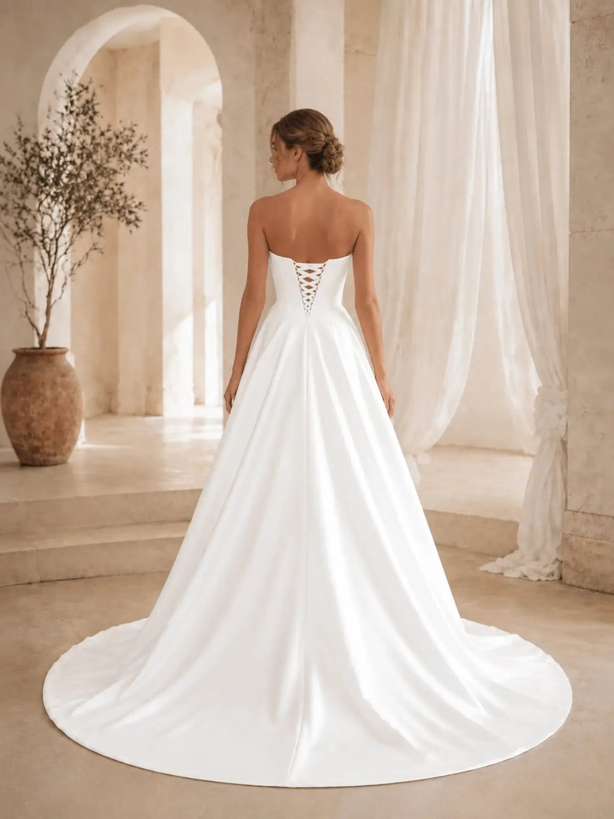 Minimalist Sweetheart Neckline Wedding Dress