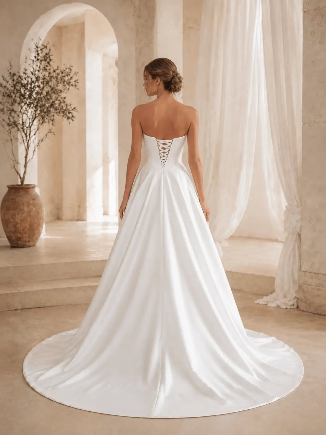 Minimalist Sweetheart Neckline Wedding Dress