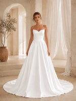 Minimalist Sweetheart Neckline Wedding Dress